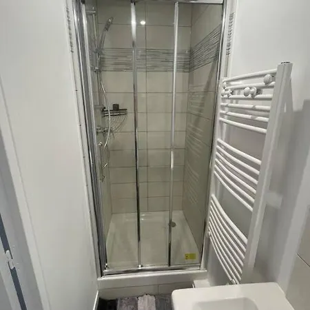 Joli T2, Terrasse Et Jardin, Ideal Pour Familles, A 15 Min De L'aeroport Roissy Cdg *