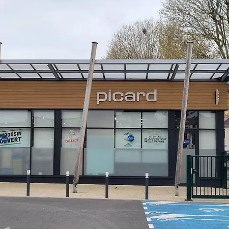 Apartment Joli T2, Terrasse Et Jardin, Ideal Pour Familles, A 15 Min De L'aeroport Roissy Cdg Tremblay-en-France