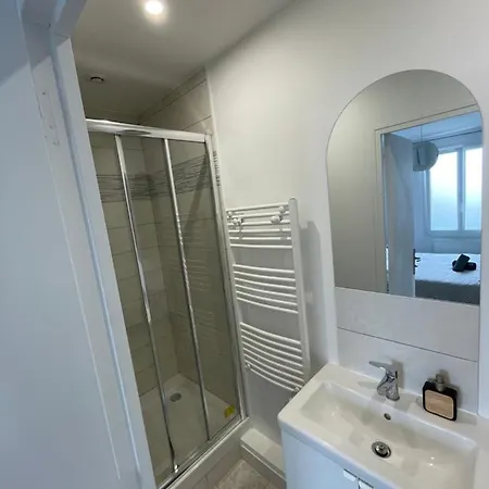 Joli T2, Terrasse Et Jardin, Ideal Pour Familles, A 15 Min De L'aeroport Roissy Cdg