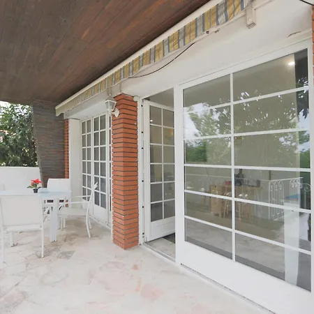 Joli T2, Terrasse Et Jardin, Ideal Pour Familles, A 15 Min De L'aeroport Roissy Cdg Apartment